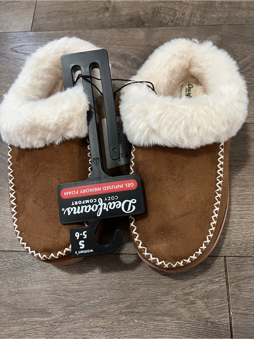 Dearfoam Moccasin Toe Clogs Size 5/6 New